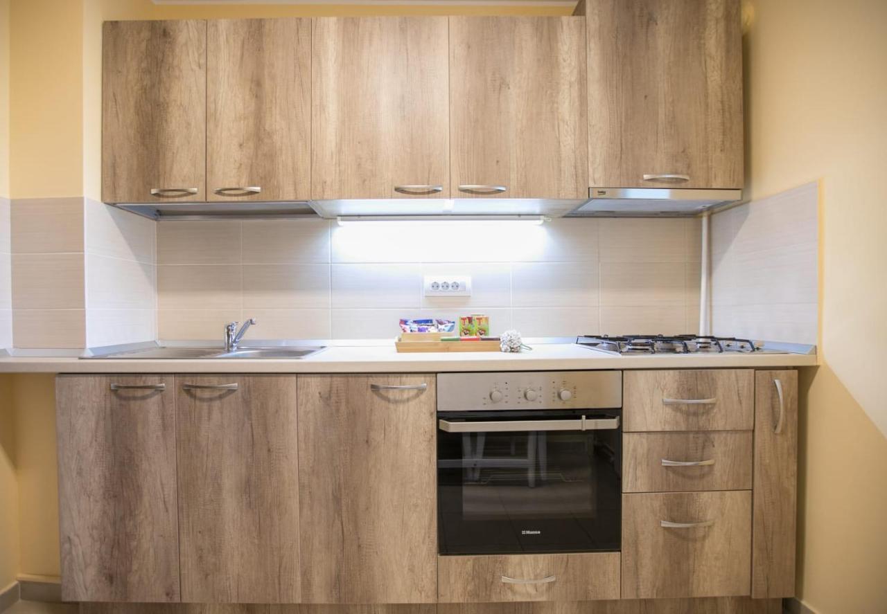 Golden Apartment Baneasa Bucharest Exterior photo