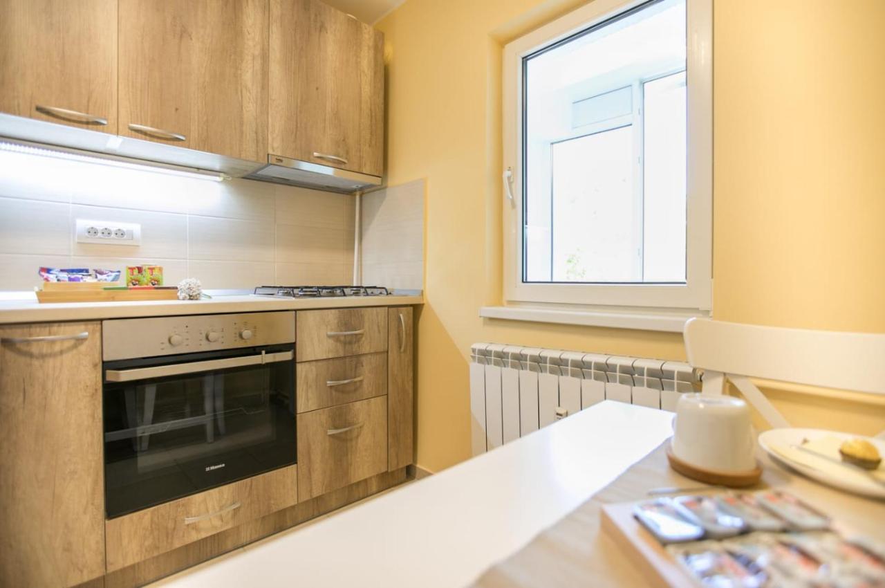 Golden Apartment Baneasa Bucharest Exterior photo